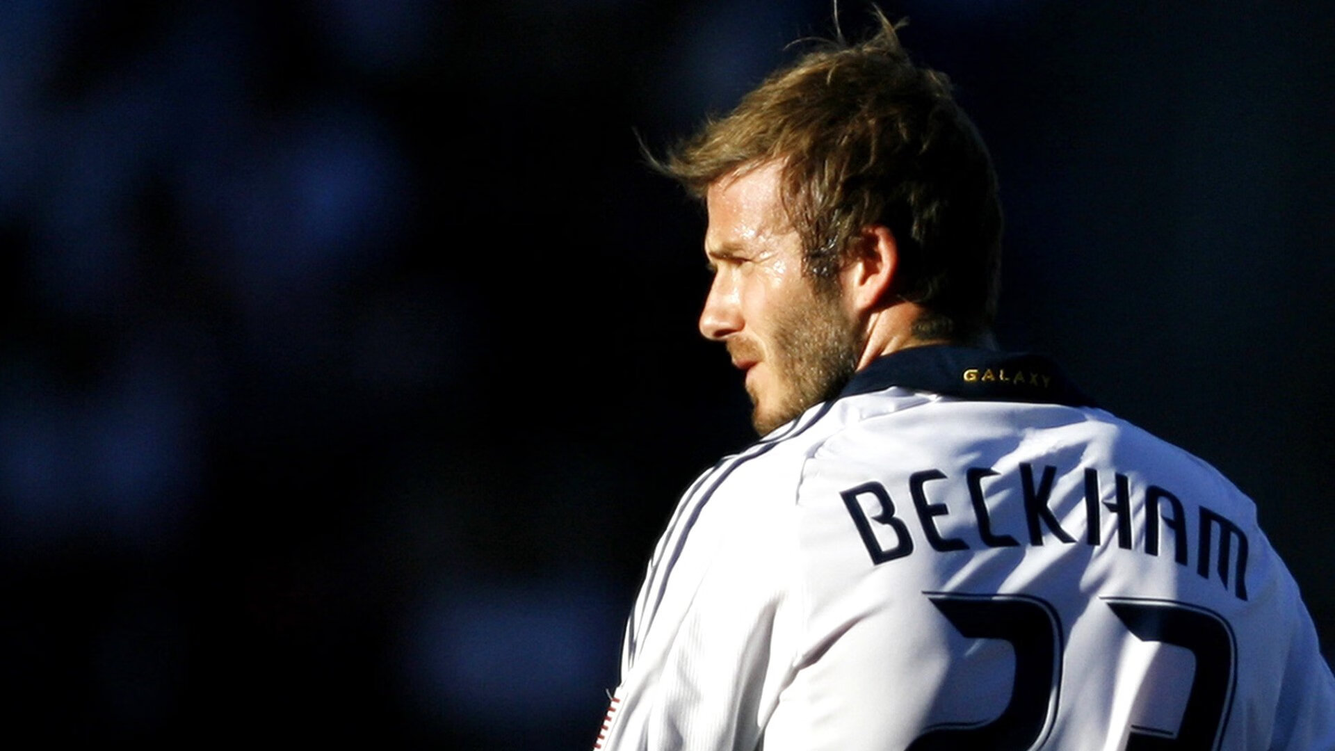 青年队战术变化频繁力求应对不同类型国际强队挑战，青年队队长是谁